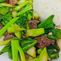 คะน้าเนื้อน้ำมันหอยราดข้าว