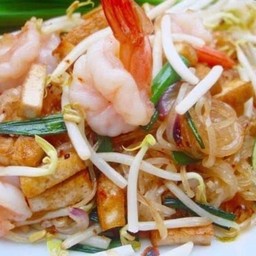 ผัดไทวุ้นเส้นกุ้ง