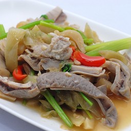 กระเพาะหมูผัดเกี่ยมฉ่าย