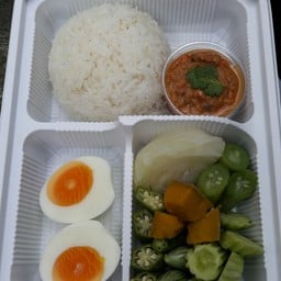 ข้าวน้ำพริกปลาทู