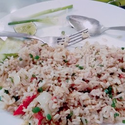 ข้าวผัดหมูอร่อยมากกลมกล่อมแห้งแทบหาน่ำมันไม่เจอ นี้แหระรสชาติที่ต้องหาการ
