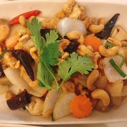 ไก่ผัดเม็ดมะม่วงหิมพานต์