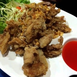 ไก่ทอดกระเทียมfried chicken with garlic&pepper
