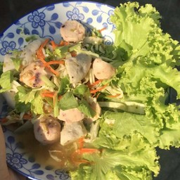 ร้านยำลูกชิ้นปลา