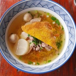 ร้านเตี๋ยวเจ๊ตา