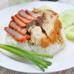 ข้าวหมูกรอบหมูแดง