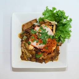 ก๋วยเตี๋ยวหลอดทรงเครื่อง