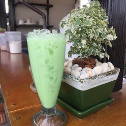 คอฟฟี่ แม่ศรี   ติดถนนคุ้มเกล้า ระหว่าง 49-50