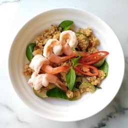 ข้าวผัดพริกแกงกุ้ง