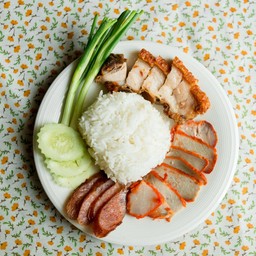 ข้าวหมูแดงหมูกรอบ