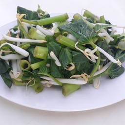 ผักบุ้งลวก