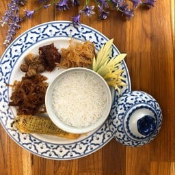 ข้าวแช่ (หมูหวาน)