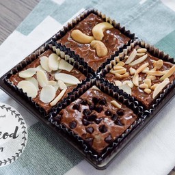 โอบกอดเบเกอรี่ แรก