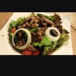 สลัดเนื้อย่างโคขุน