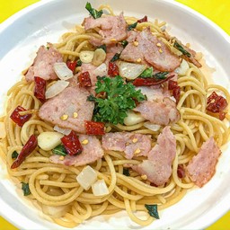 สปาเก็ตตี้ผัดพริกแห้งแฮม