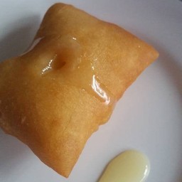 ปาท่องโก๋ไส้นมข้น