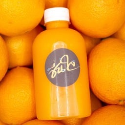 น้ำส้มคั้นสด 100% ชื่นใจ