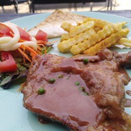 สเต็กหมูพริกไทยดำ