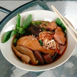 เตี๋ยวไก่ตุ๋น บุฟเฟต์