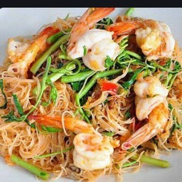 หมี่กระเฉดกุ้ง