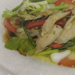 ยำคอหมูย่าง