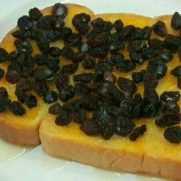 ขนมปังปิ้ง-ลูกเกด-นม