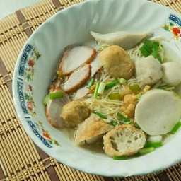 ก๋วยเตี๋ยว ลุกชิ้นปลา