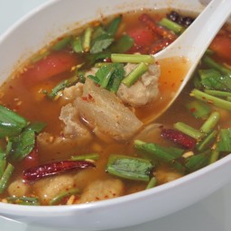 ต้มแซ่บเอ็นไก่