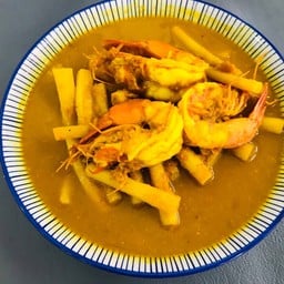 แกงเหลืองไหลบัวกุ้งสด