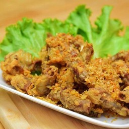 ไส้ทอดกระเทียม