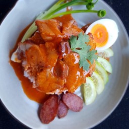 ร้าน 7เข้ หมูกรอบ หมูแดง