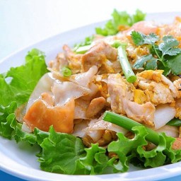 ก๋วยเตี๋ยวคั่วไก่สูตรโบราณ ฮาล้าลฟู้ด 1