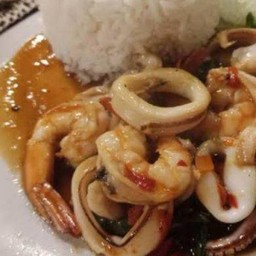 ข้าวกะเพราทะเล