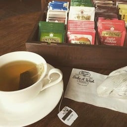 Twinings Tea (ชาทไวท์นิ่ง Hot)