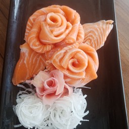 แซลม่อนซาซิมิ ชุดใหญ่