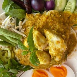 ครัวฅนคอน  ขนมจีนน้ำยาปู