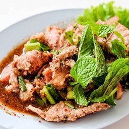 น้ำตกเนื้อ