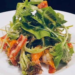 Shrimp, carmelized bacon salad with chipotle cream dressing
