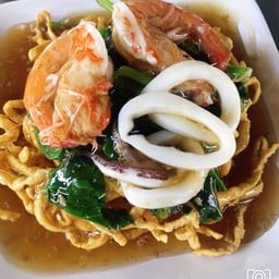 ราดหน้าทะเล