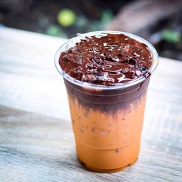 ชาไทยลาวา