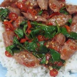 ข้าวกะเพราแหนม