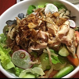สลัดไก่ย่าง