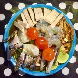 ร้านยำปูม้าแซ่บคักเจ๊ต้องตา รัชดา36 jwplace