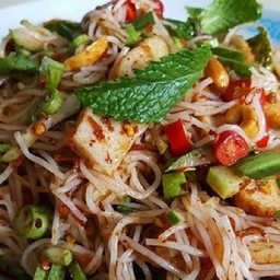 ยำขนมจีน+หมูยอ