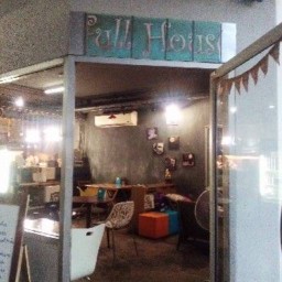 Full house Cafe And Restaurant