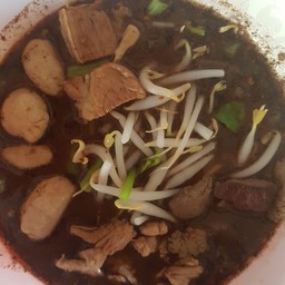 เกาเหลา น้ำตก เนื้อ ตับ เปื่อย ลูกชิ้น