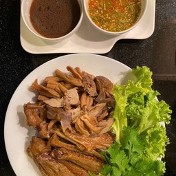 ป้าจุกเป็ดพะโล้-หัวหมู