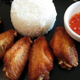 ข้าวปีกไก่ทอด