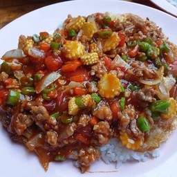 ไข่เจียวระเบิดราดข้าว