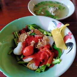 ก๋วยเตี๋ยวลูกชิ้นปลา สะพานบางหลวง
